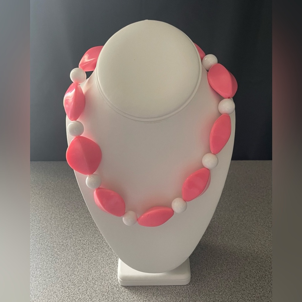 White & Pink Chunky Necklace